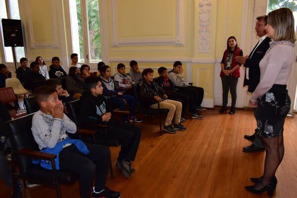 alunos-da-escola-nepomuceno-vieira-brum-participam-do-projeto-turismo-na-escola