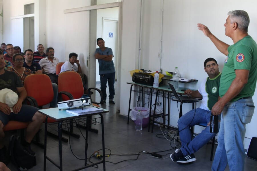 servidores-municipais-participam-de-capacitacao-sobre-seguranca-no-trabalho