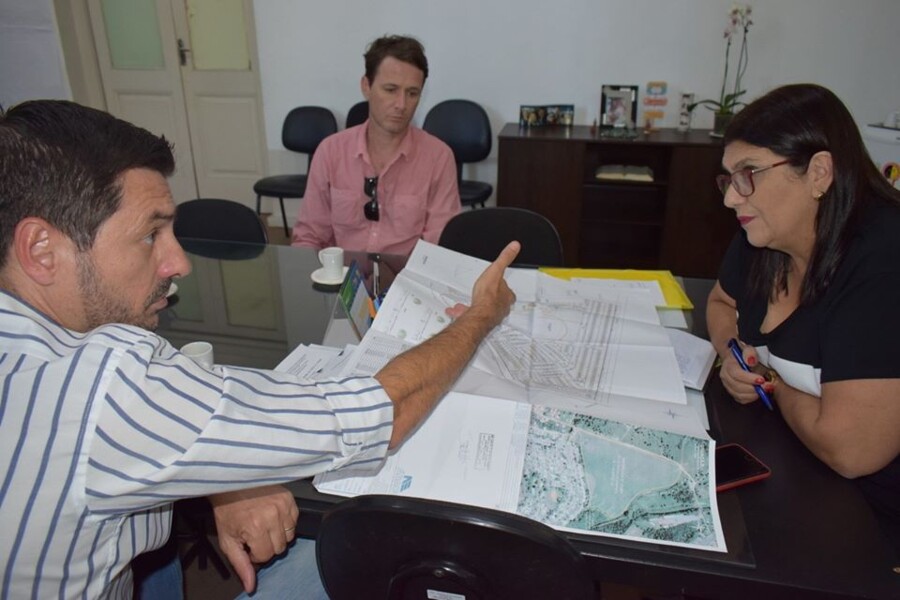 prefeita-recebe-construtores-do-loteamento-del-bosque