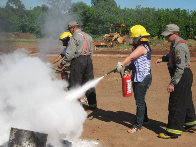 servidores-de-escolas-infantis-recebem-curso-de-combate-a-incendio