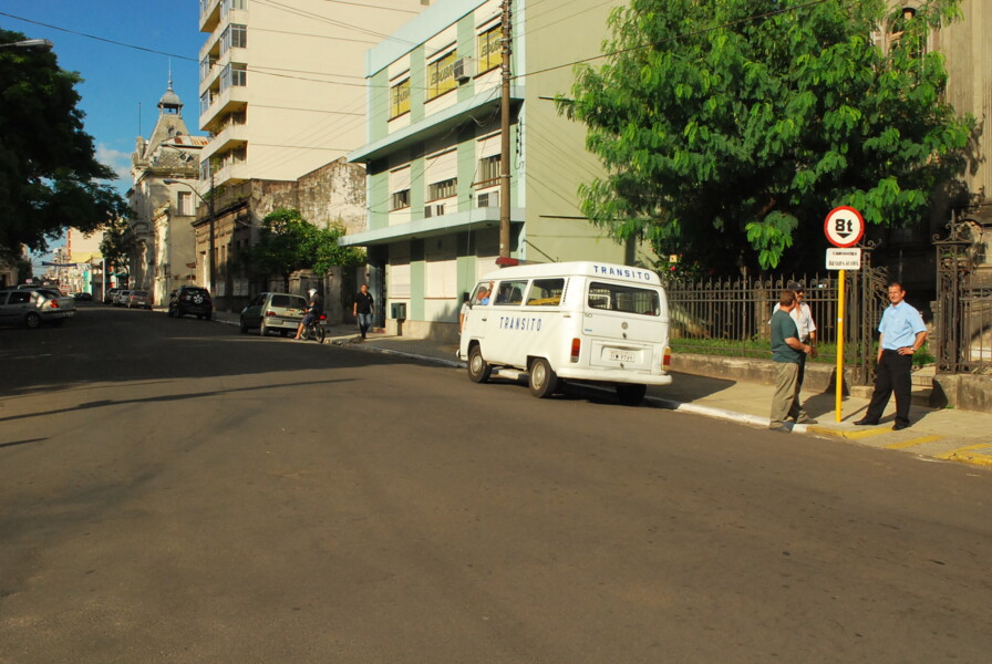 secretaria-de-transito-e-mobilidade-urbana-implanta-novas-placas-no-centro-da-cidade