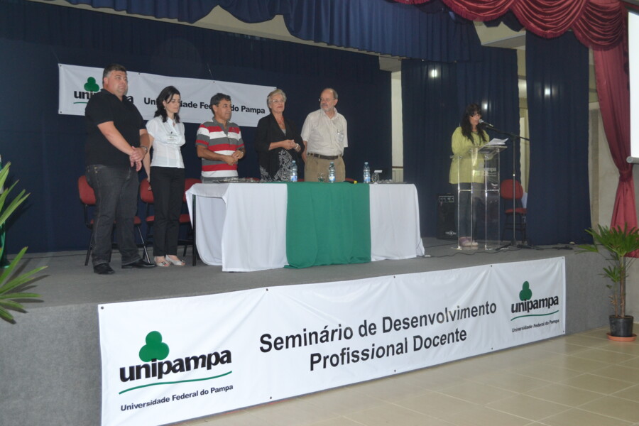 prefeitura-e-unipampa-assinam-convenio-para-ensino-a-distancia