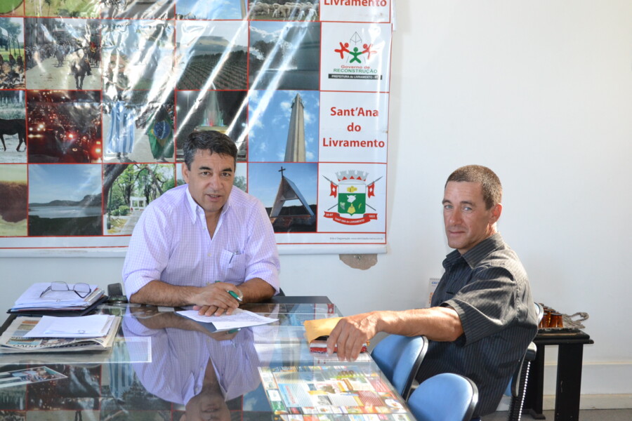 prefeito-recebe-empresario-que-pretendem-investir-em-livramento