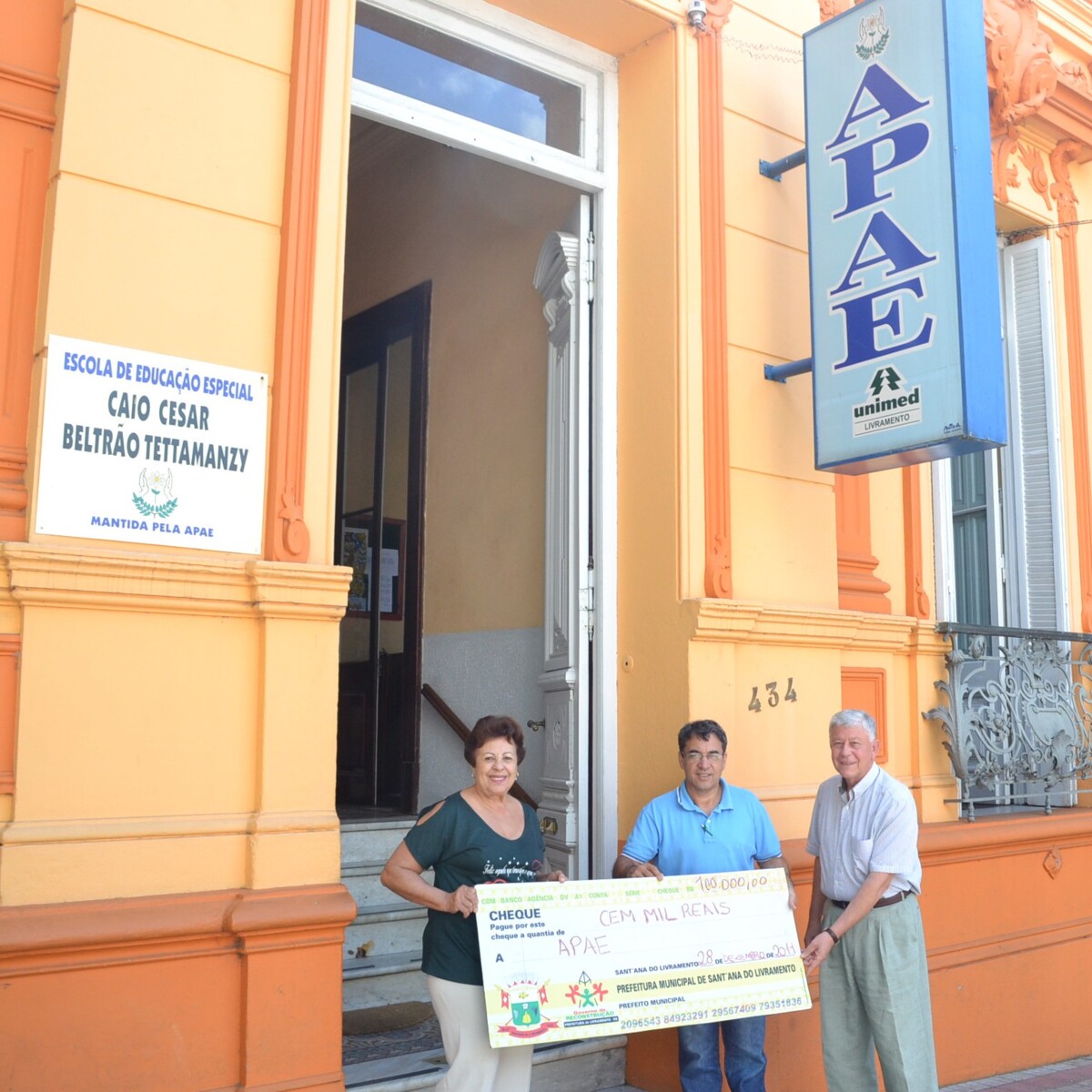 apae-e-beneficiada-com-repasse-de-r100-mil-da-prefeitura