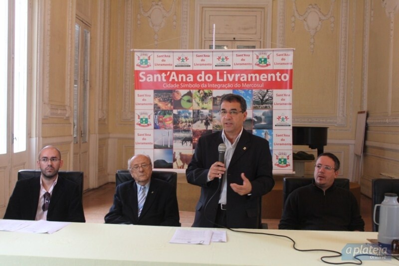 governo-faz-ato-para-confirmar-concurso-publico-municipal-com-660-vagas-diversas