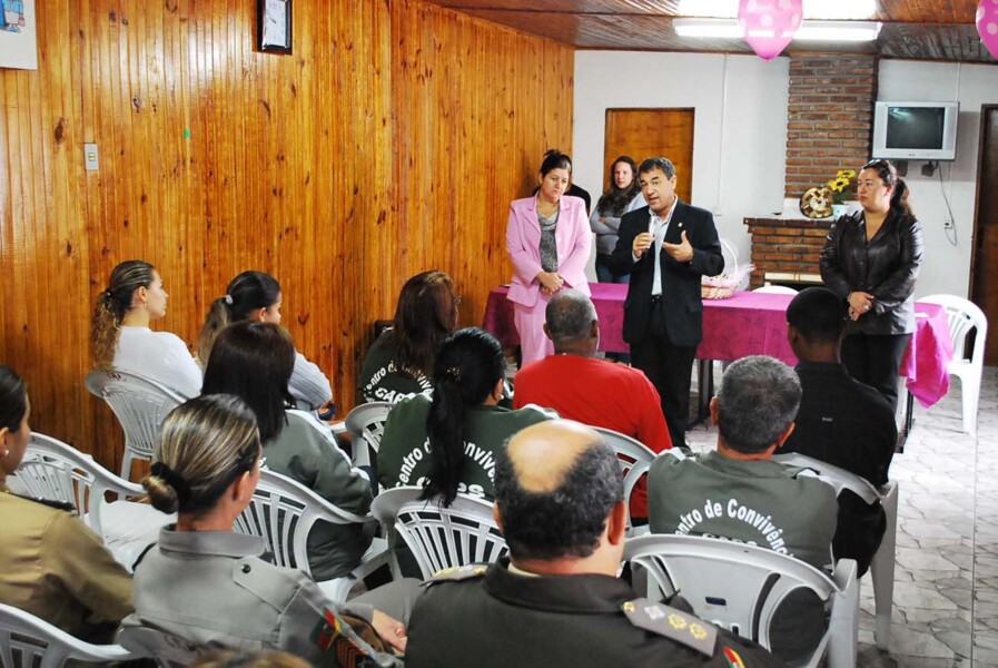 centro-de-referencia-professora-deise-faz-evento-em-homenagem-as-mulheres