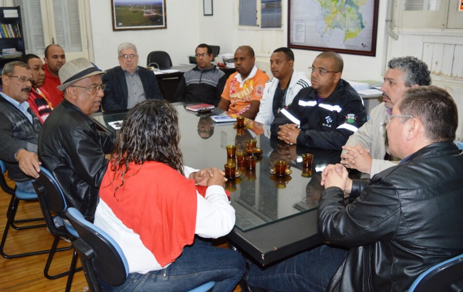 prefeito-recebe-liesa-e-trata-sobre-o-carnaval-2016