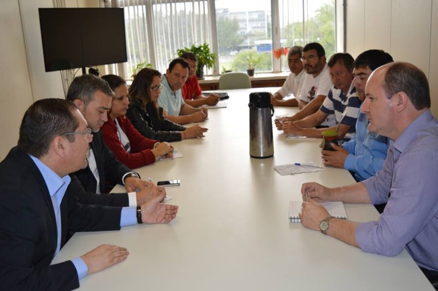 prefeito-participa-de-reuniao-no-incra