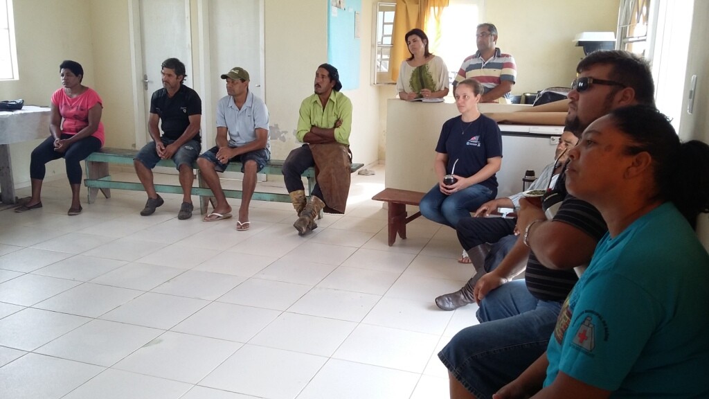 secretaria-de-agricultura-e-ematerrs-realizam-reuniao-com-familias-participantes-do-programa-brasil-sem-miseria