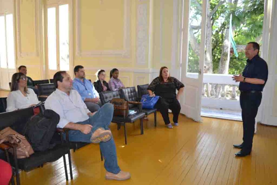 prefeito-recebe-representantes-do-sebrae-para-firmar-parceria-no-projeto-espaco-empreendedor