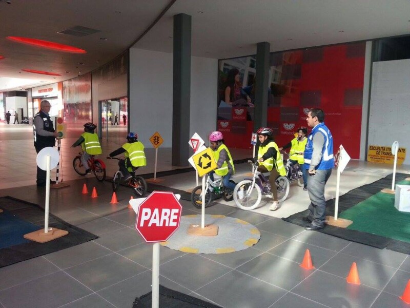 secretaria-de-transito-realizou-acao-em-parceria-com-divisao-de-transito-de-rivera