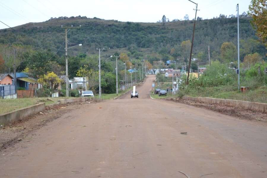 secretaria-de-obras-e-servicos-urbanos-trabalham-na-preparacao-da-rua-jose-fernandes-mendes-que-recebera-asfaltamento