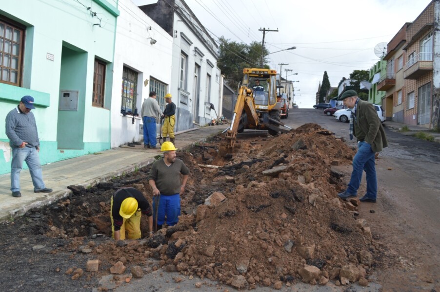 dae-recupera-rede-na-rua-sete-de-setembro