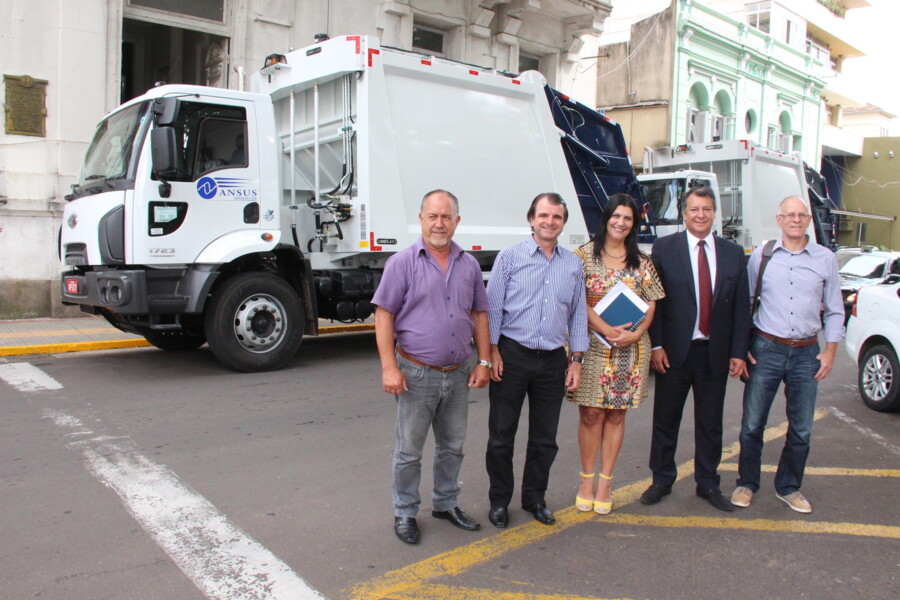 empresa-ansus-apresenta-nova-frota-a-prefeitura-municipal