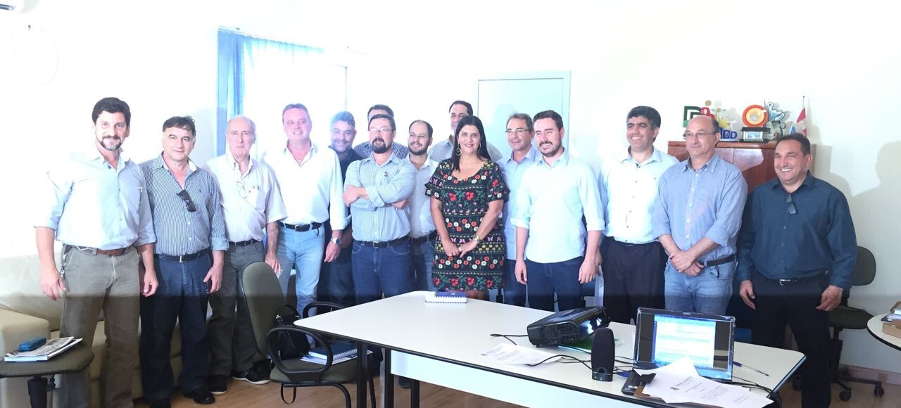 vice-prefeita-participa-de-eleicao-da-nova-diretoria-do-consorcio-intermunicipal-de-desenvolvimento-do-pampa