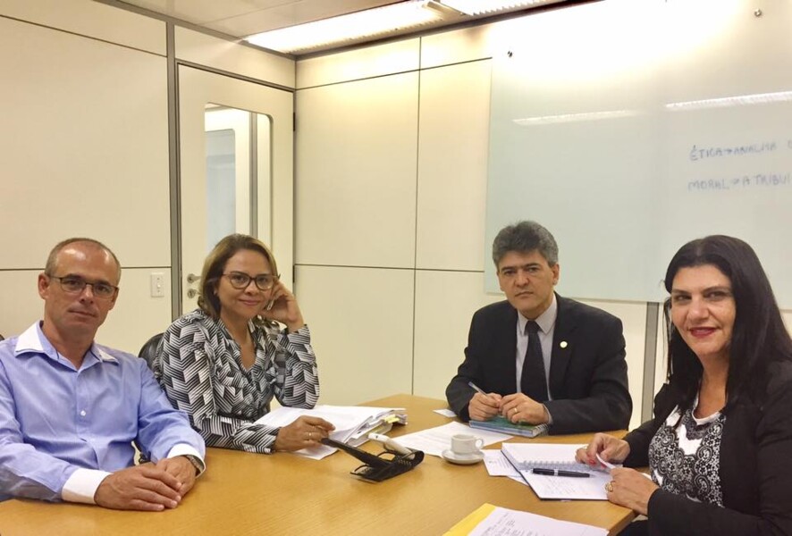 ico-cumpre-agenda-em-porto-alegre-e-mari-em-brasilia