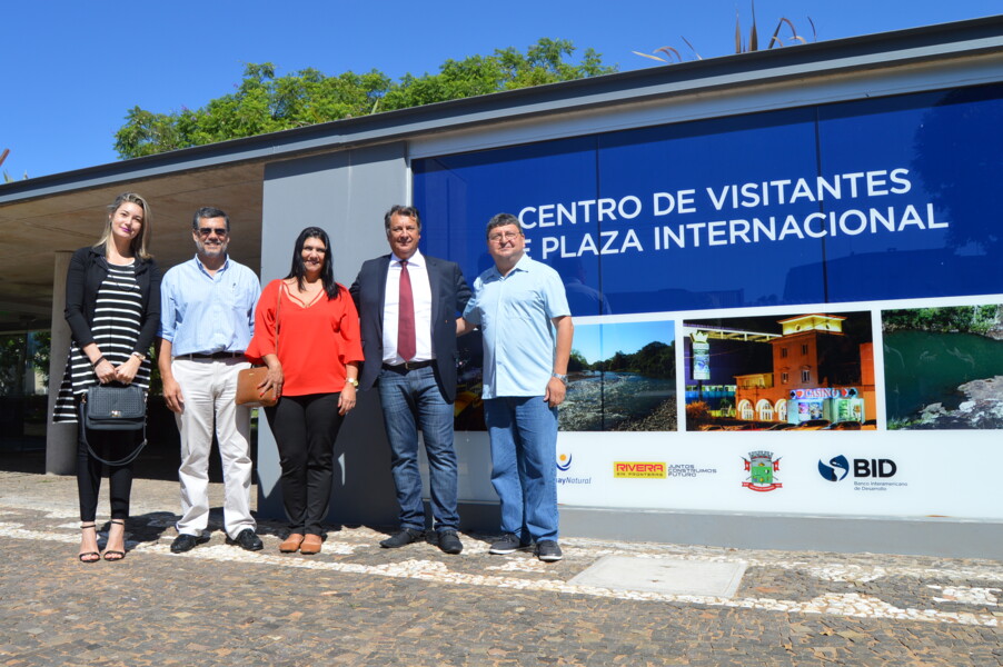 prefeito-vice-e-secretaria-sao-recebidos-pelo-intendente-marne-no-centro-de-visitantes