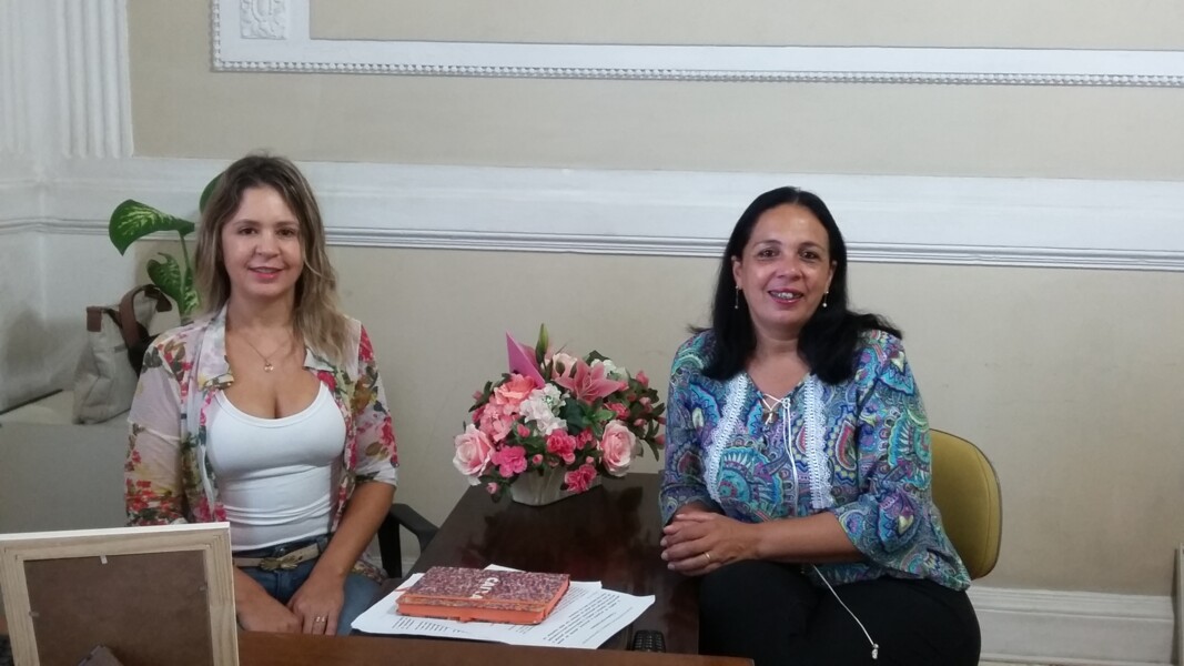 primeira-dama-recebe-diretora-da-escola-pacheco-prates