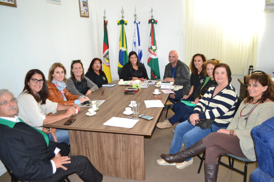usas-participa-de-reuniao-com-vice-prefeita