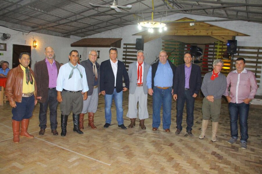 prefeito-participa-do-jantar-de-lancamento-da-35-campereada-internacional