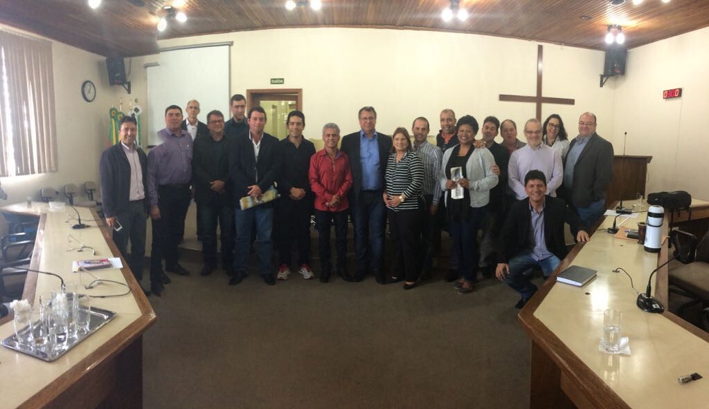 prefeito-apresenta-balanco-dos-100-dias-do-governo-na-camara-de-vereadores