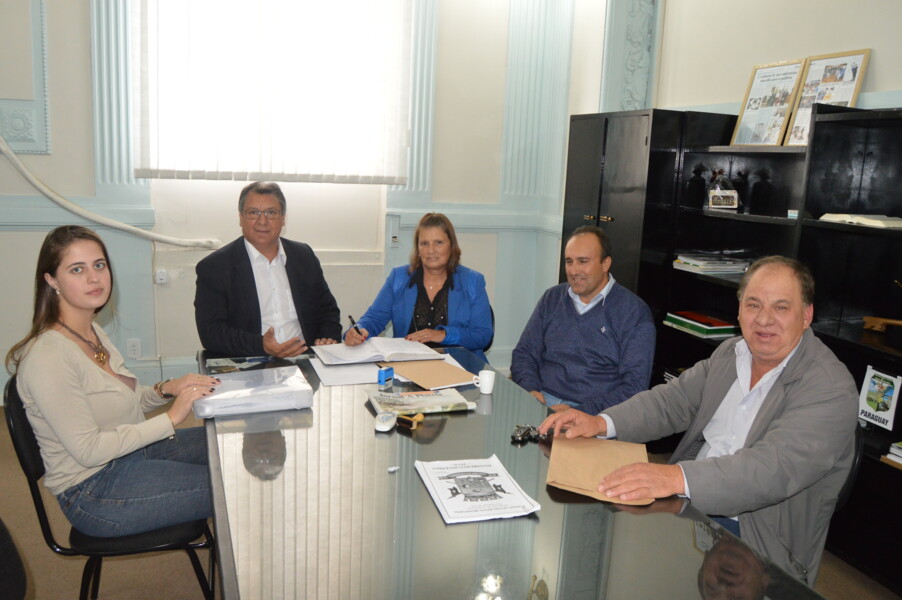 prefeito-ico-transmite-o-cargo-a-presidente-da-camara