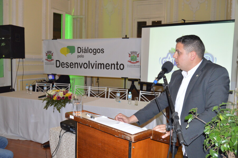 ii-dialogos-pelo-desenvolvimento-apresenta-o-complexo-turistico-amsterland