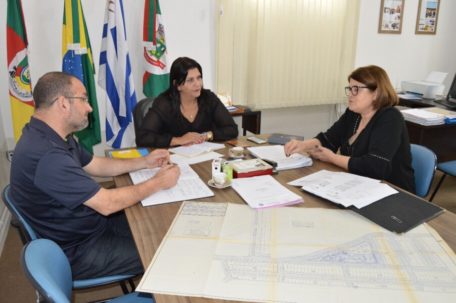 administracao-garante-continuidade-da-regularizacao-fundiaria-no-municipio