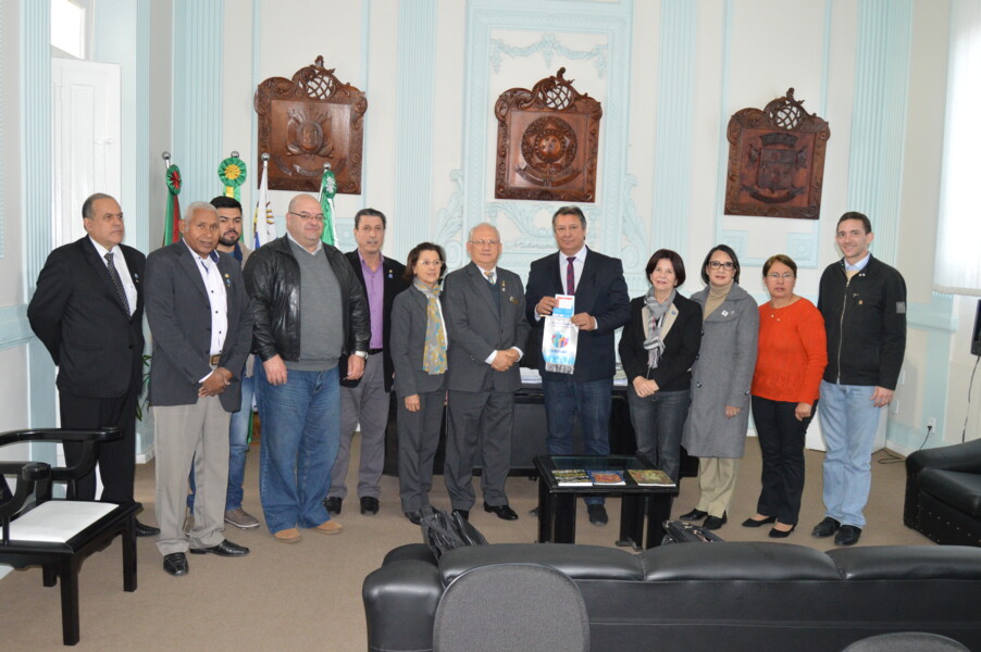 governador-do-distrito-4780-do-rotary-visita-palacio-moyses-vianna