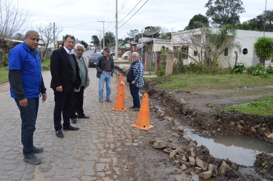 dae-inicia-canalizacao-na-avenida-brasilia