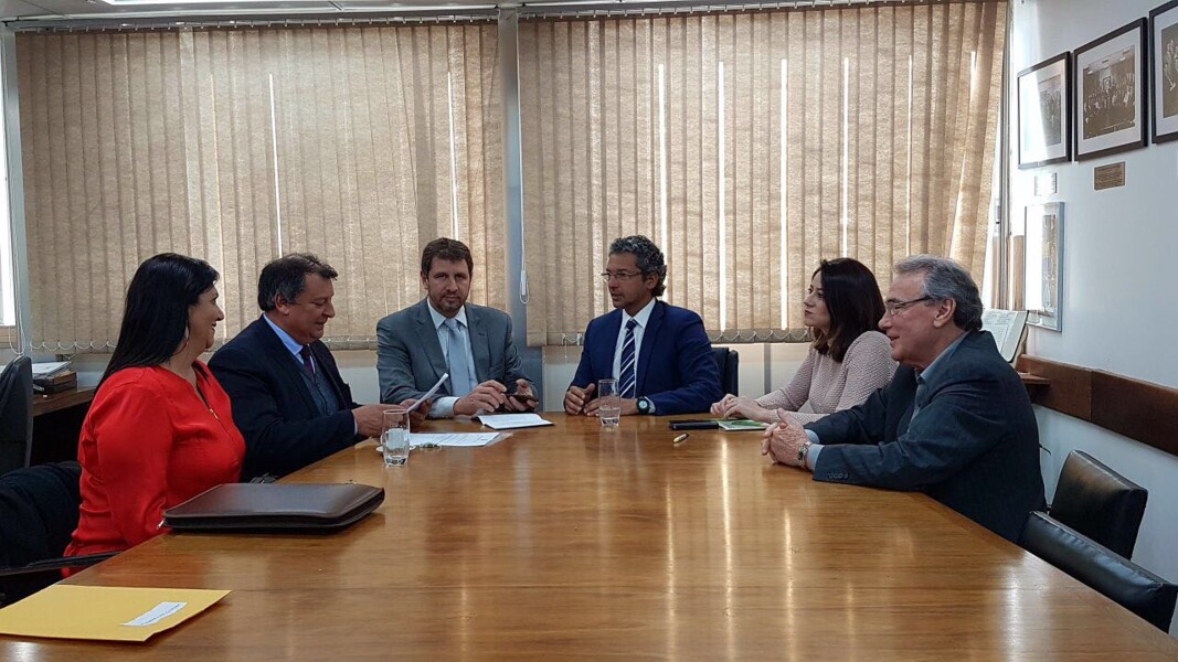 prefeito-e-vice-participam-de-reunioes-na-capital