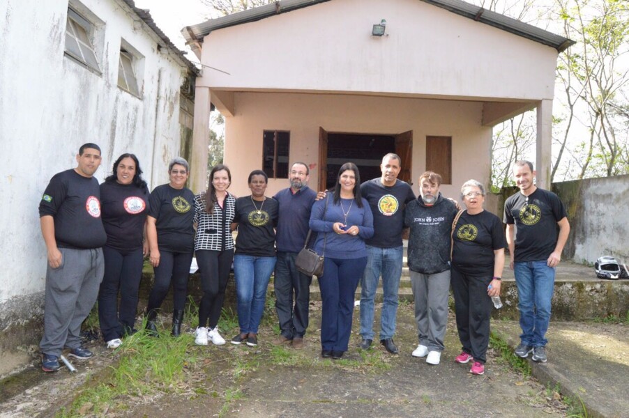 prefeita-em-exercicio-apresenta-novas-instalacoes-da-banda-marcial-santanense