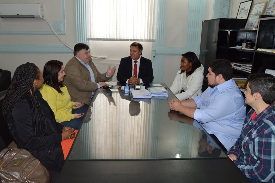 profissionais-do-programa-mais-medicos-sao-recebidos-no-palacio-moyses-vianna