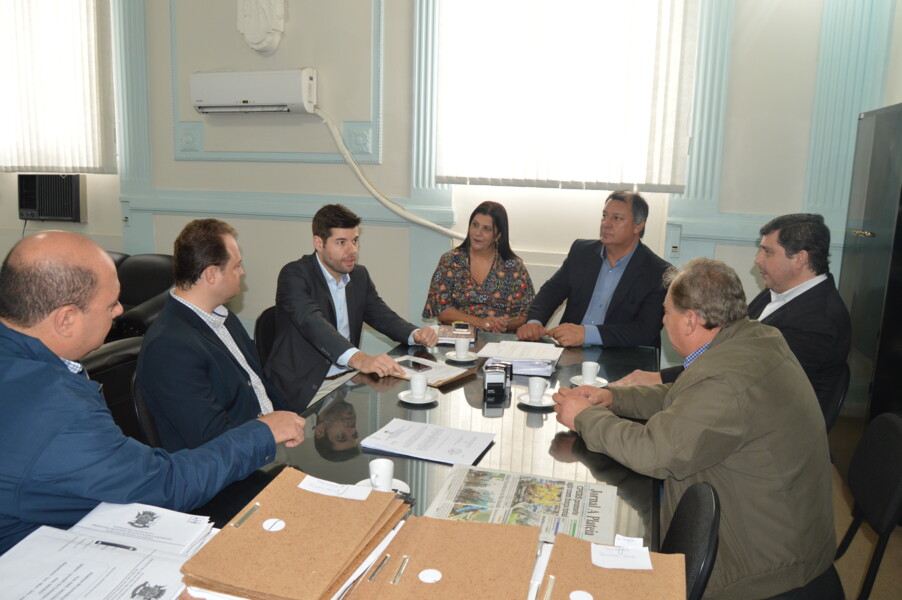 prefeito-e-vice-recebem-superintendente-do-incra