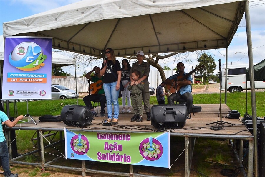 em-acao-conjunta-gabinete-acao-solidaria-e-bm-promovem-cidadania-e-lazer-no-prado
