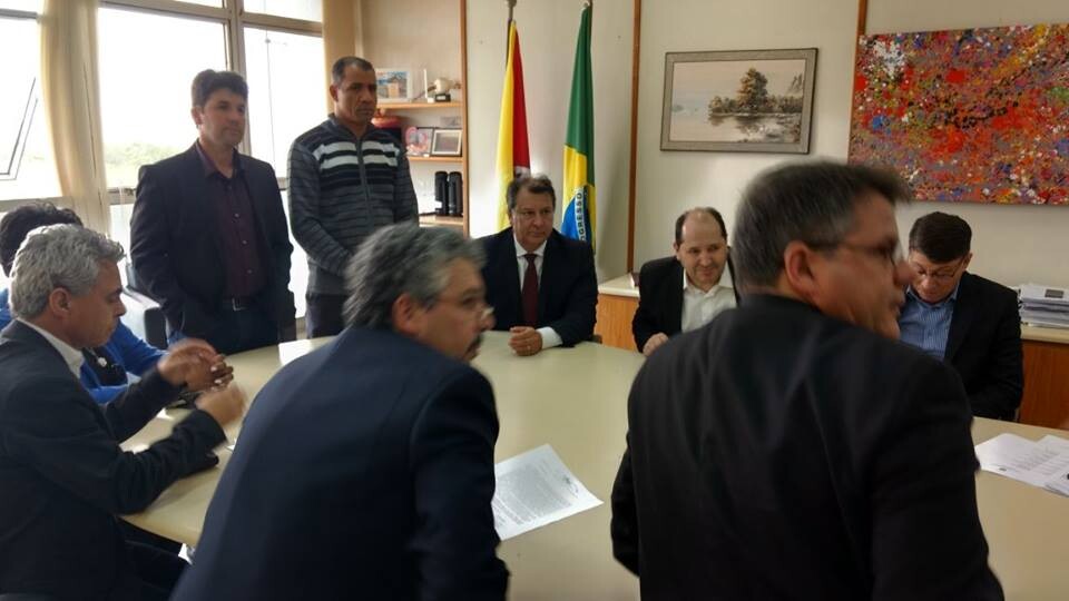 prefeito-e-vereadores-buscam-repasses-para-a-santa-casa-junto-ao-governo-do-estado