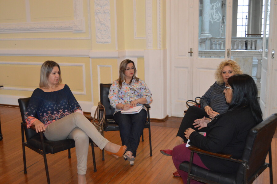 primeira-dama-busca-expandir-acoes-sociais-em-parceria-com-intendencia-e-ong-uruguaia