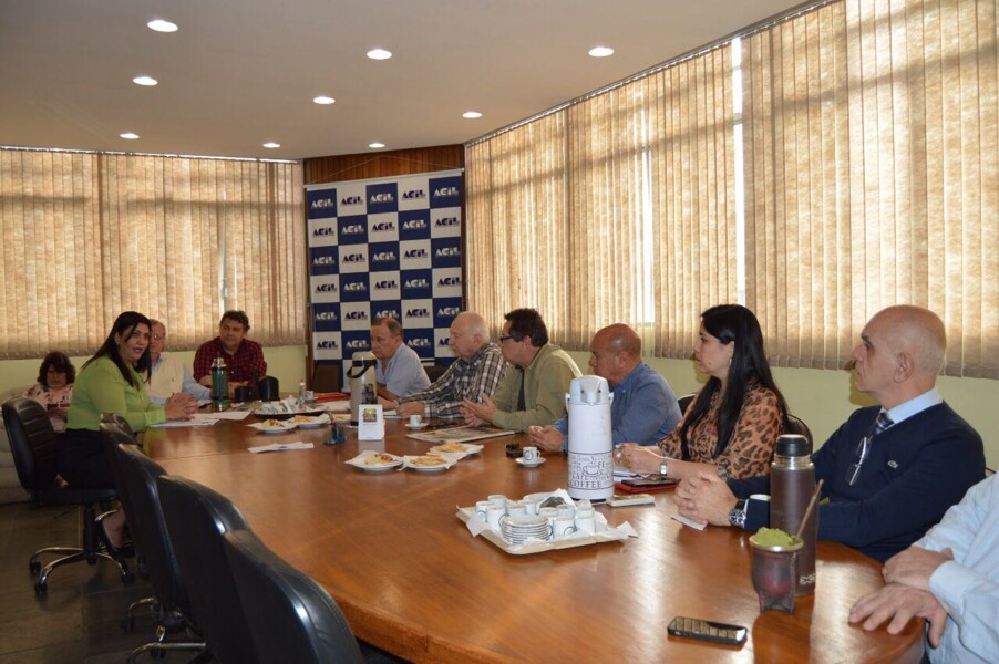 plano-diretor-e-apresentado-para-empresarios-na-acil