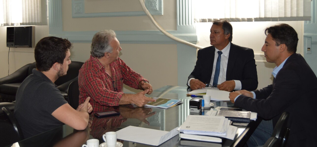 prefeito-recebe-empresarios-interessados-em-investir-no-lago-do-batuva