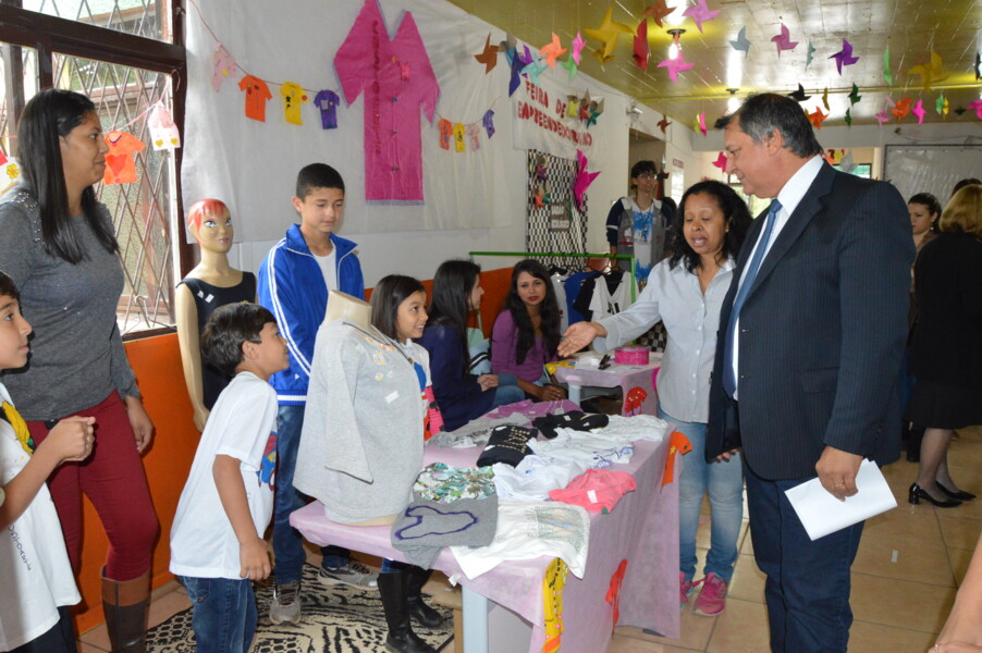 feira-do-empreendedor-mobiliza-alunos-da-escola-celia-irulegui