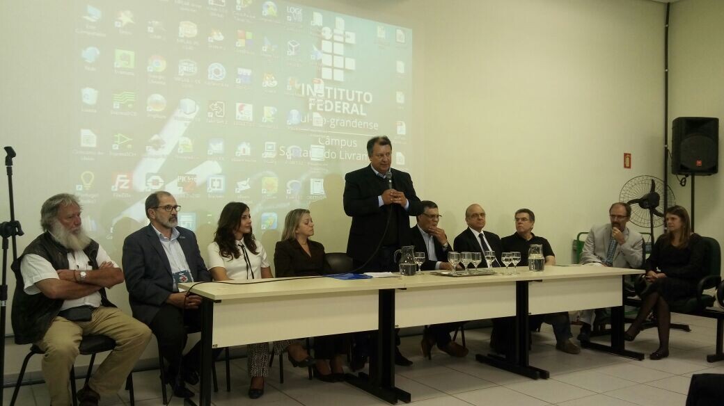 em-atividade-do-siepe-prefeito-participa-de-discussao-sobre-intercambio-entre-instituicoes