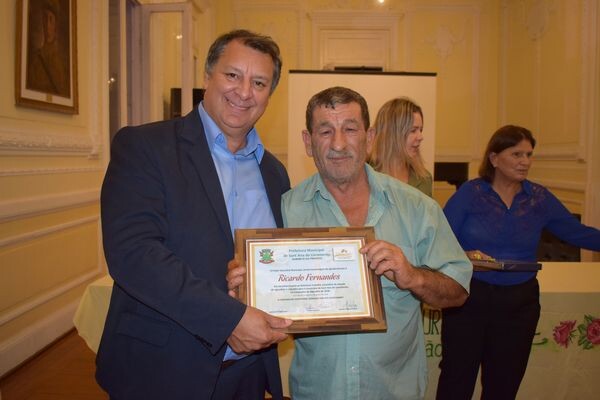 executivo-e-legislativo-prestam-homenagem-a-sr-ricardo-fernandes