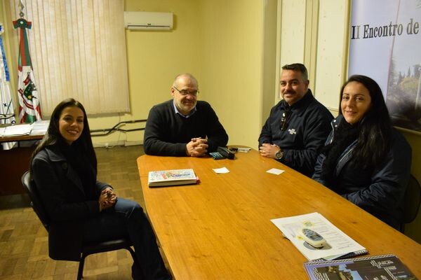 secretaria-de-desenvolvimento-e-sebrae-devem-intensificar-acoes-em-conjunto