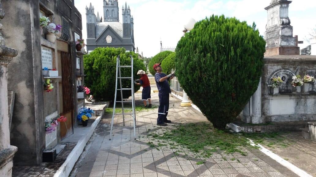 limpeza-no-cemiterio-e-intensificada