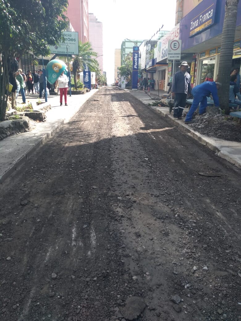 pavimentacao-e-alteracao-no-transito-na-rua-dos-andradas