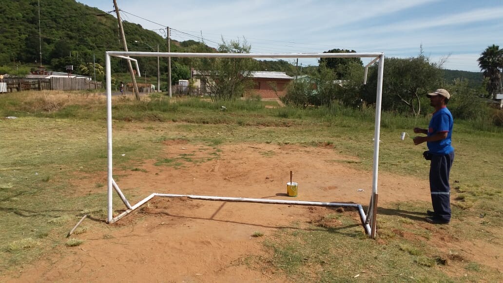 servicos-urbanos-realiza-reparos-em-espaco-de-lazer-na-vila-real