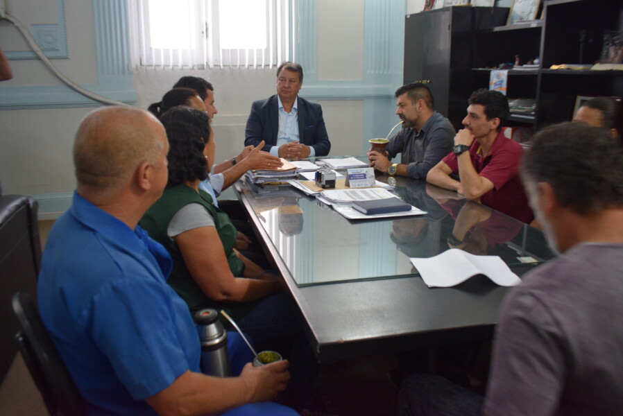prefeito-recebe-funcionarios-da-santa-casa-2