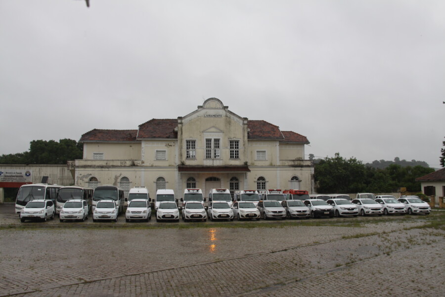 ico-e-civeira-fazem-levantamento-de-frota-na-secretaria-da-saude