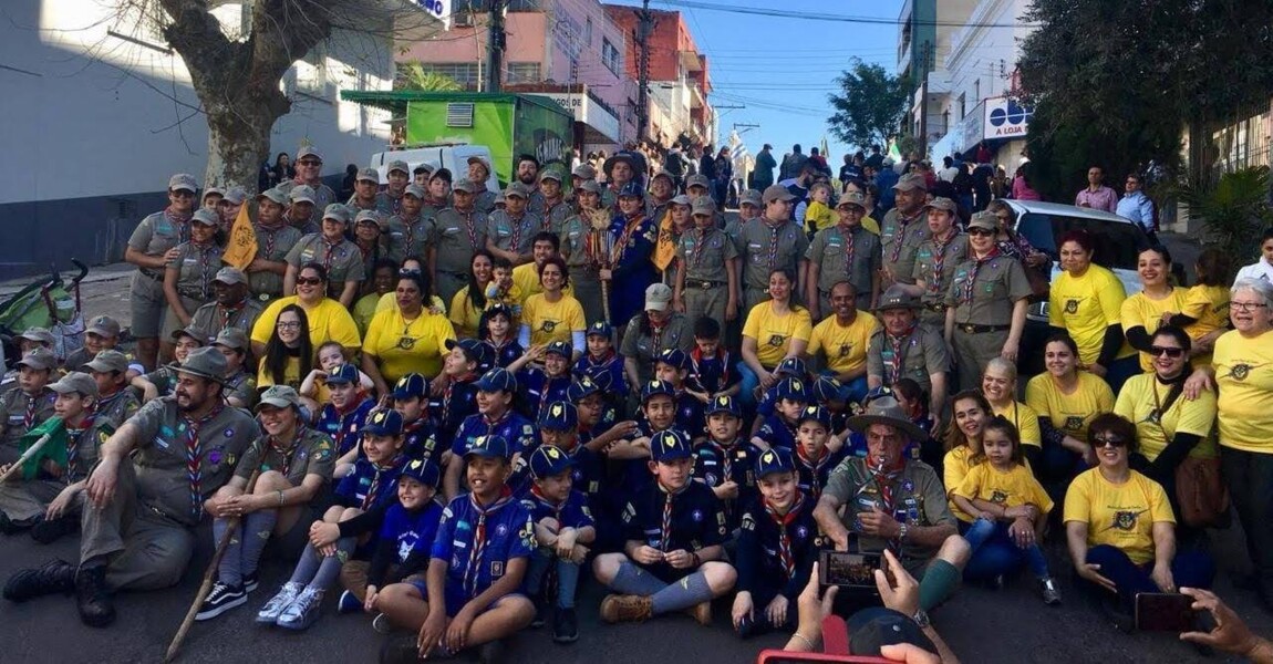 grupo-escoteiro-duque-de-caxias-recebe-certificacao-de-grupo-padrao-de-ouro